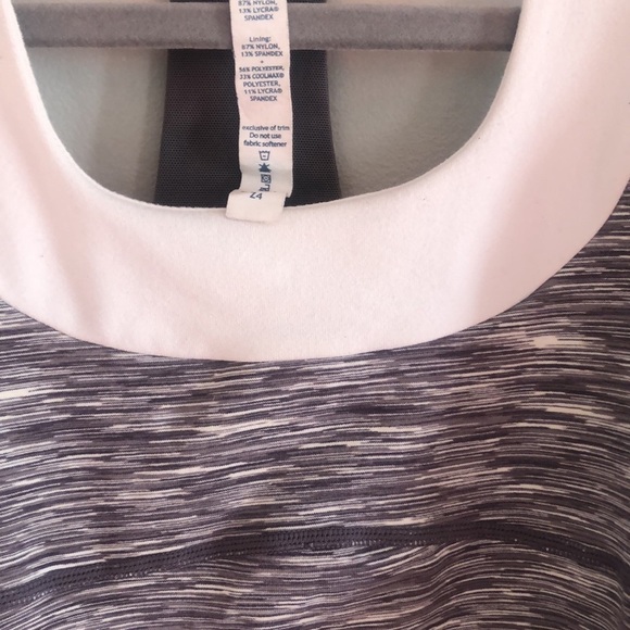 Lululemon Athletica Size 8 Scoop Neck Racer Back Purple Work Out  💪 Tank - Picture 7 of 7